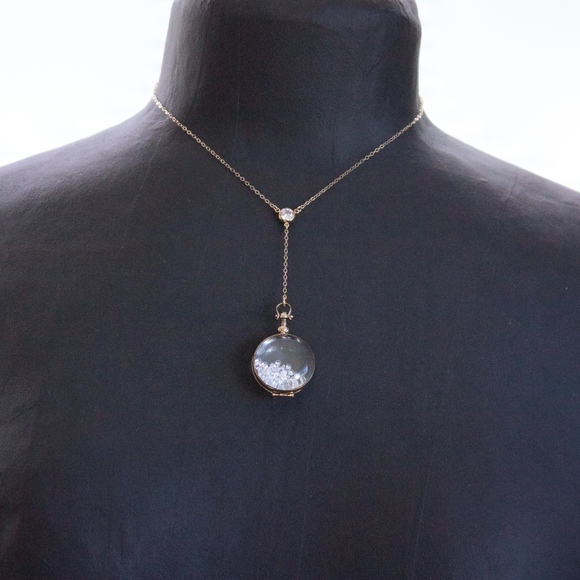 Limited Holiday Edition Shake Necklace - Picture 6 of 7